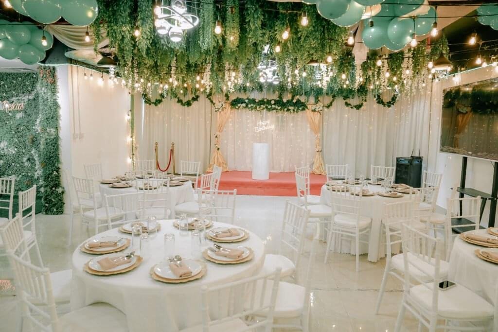 Grand luxury event ballroom